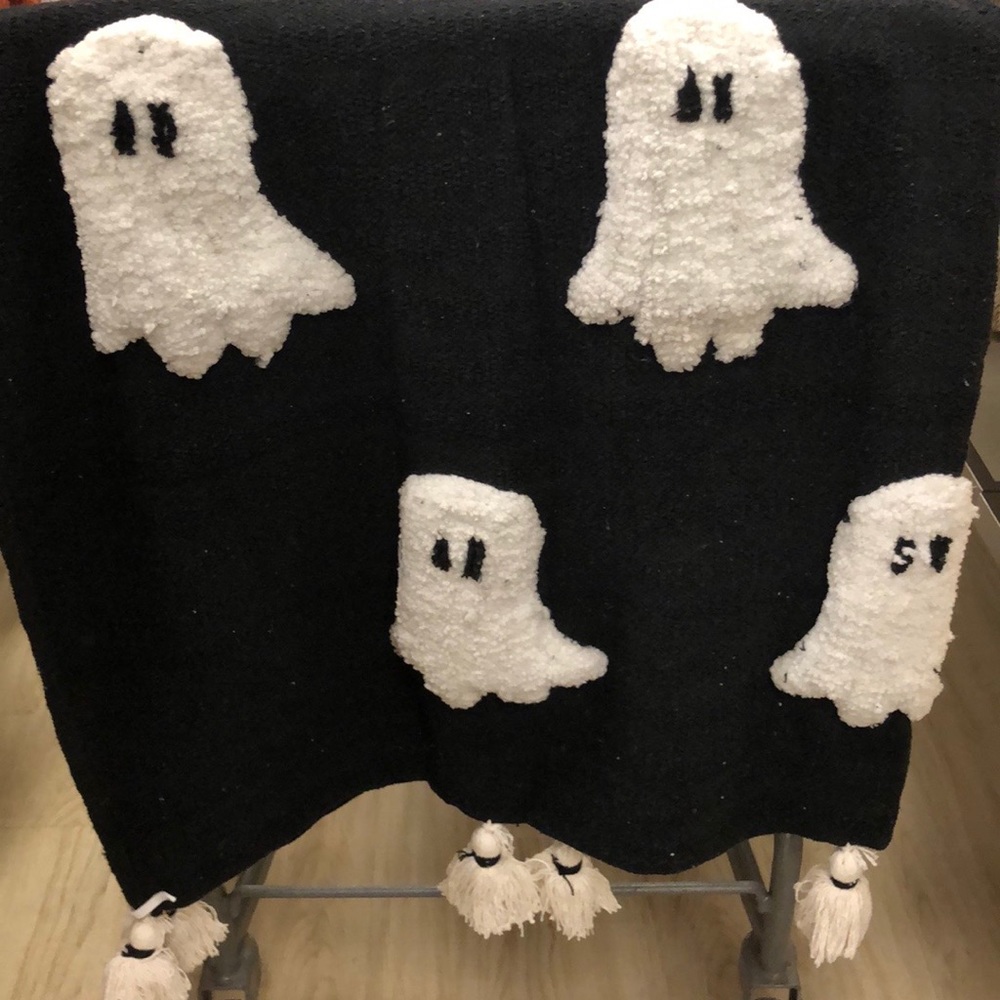 COPY - Viral TikTok ghost blanket